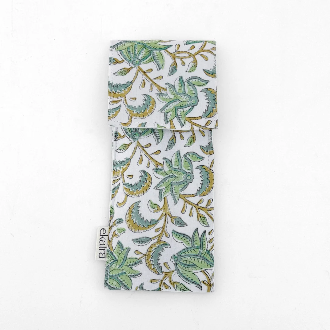 Ekatra Sustainable Pen case/organizer with elastic band - Image 10