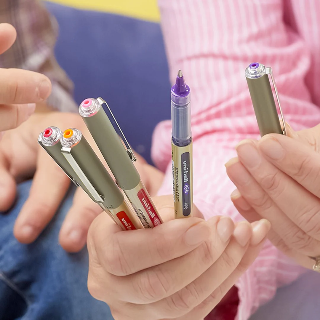 Uni-Ball Eye Multicolor Ink 0.7mm Roller Ball Pen Set - Image 13