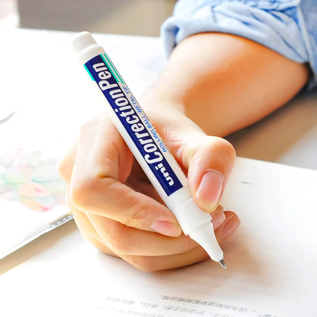 Uniball Correction Pen (White) - Image 4